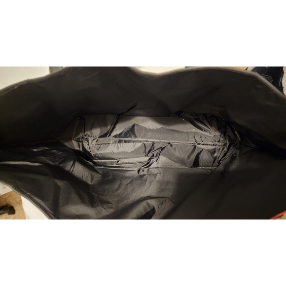 Victoria's Secret Purse - Picture 5 of 5